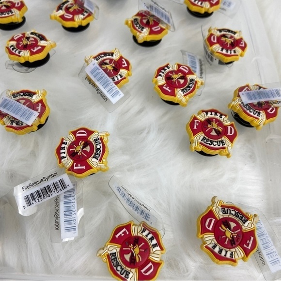 NEW SET OF CROCS CHARMS - Picture 4 of 4